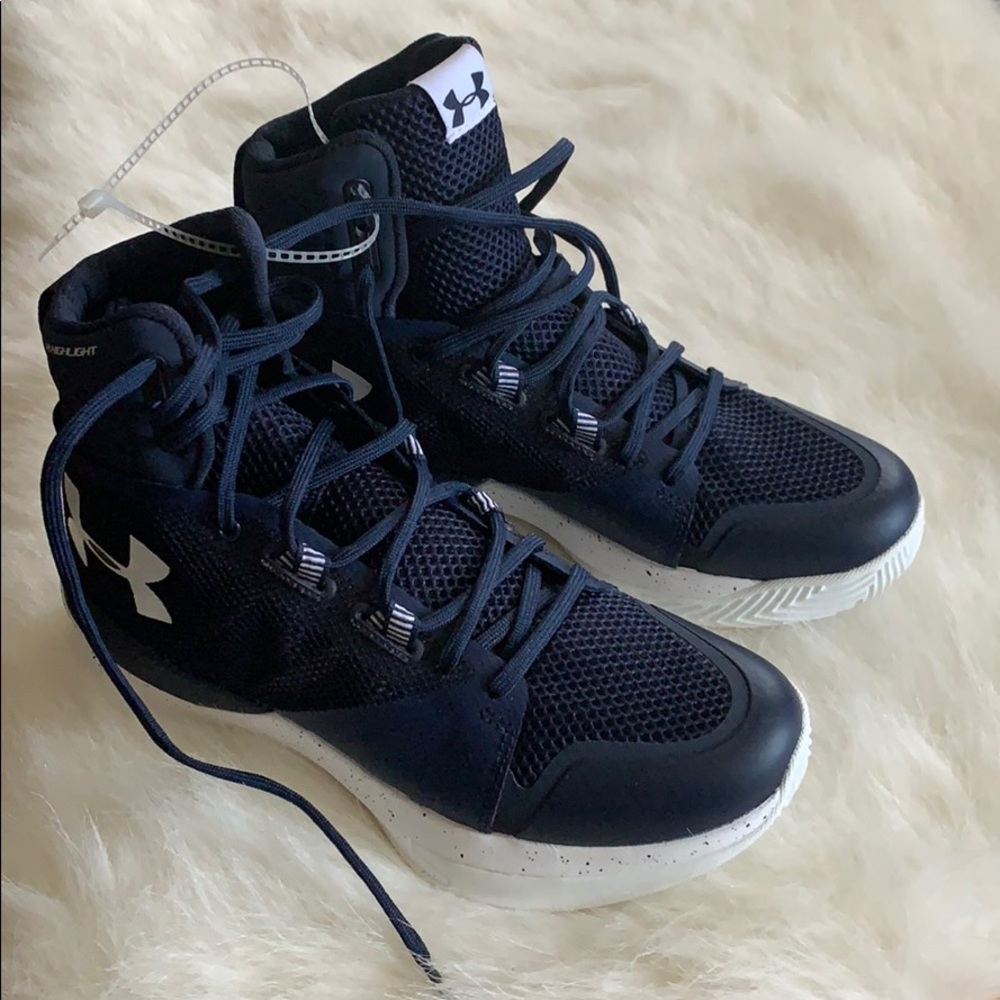 UA 4D Foam Basketball Shoes 7 NWOT